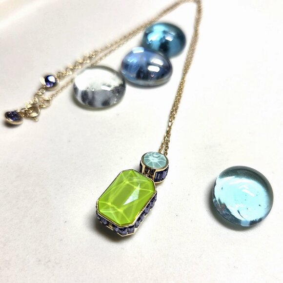 Swarovski Chroma Crystal Pendant Necklace Gold Tone Multi Colour Combination - Picture 6 of 12